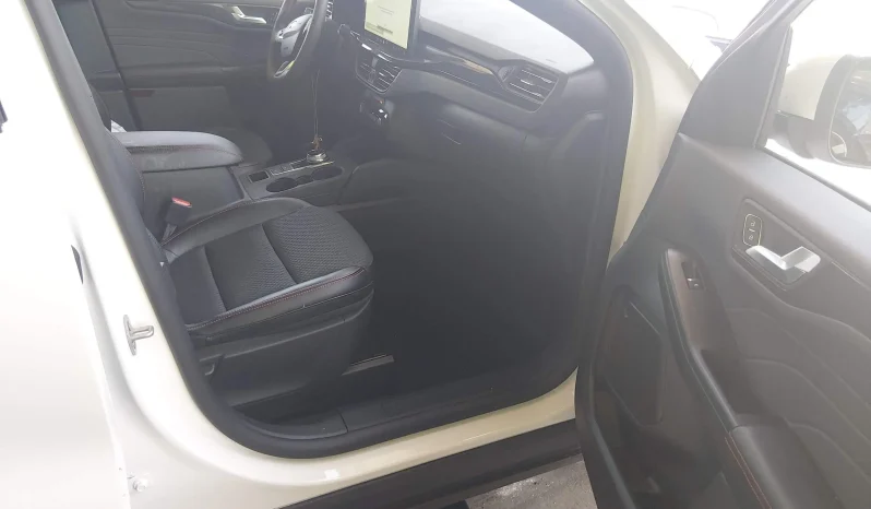 
								Ford Escape full									