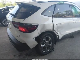 
										Ford Escape full									