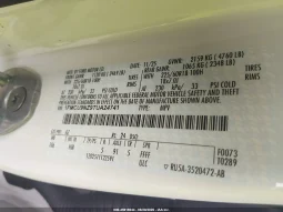 
										Ford Escape full									