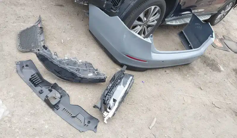 
								Honda Accord Hybrid full									
