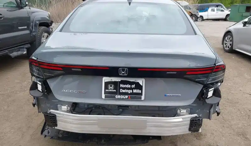 
								Honda Accord Hybrid full									