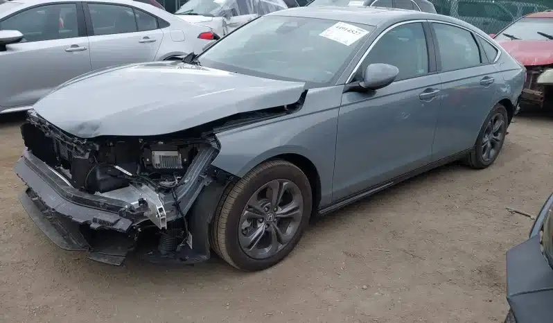 
								Honda Accord Hybrid full									