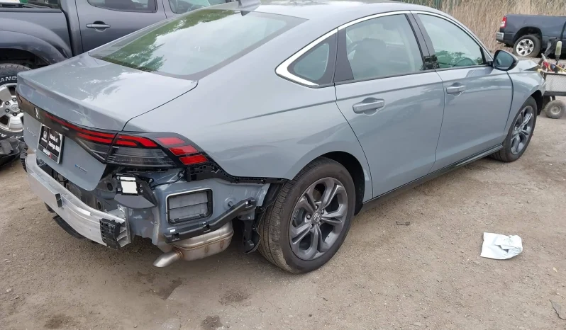 
								Honda Accord Hybrid full									
