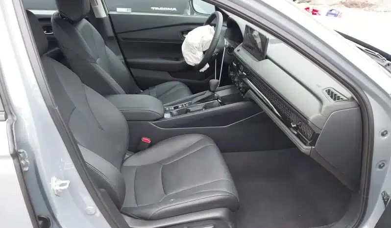 
								Honda Accord Hybrid full									