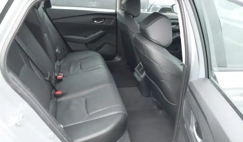 
								Honda Accord Hybrid full									
