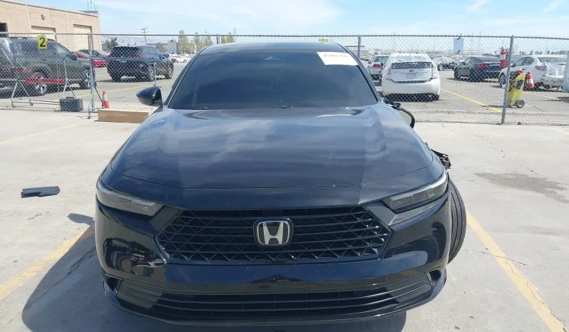 
								Honda Accord Hybrid full									