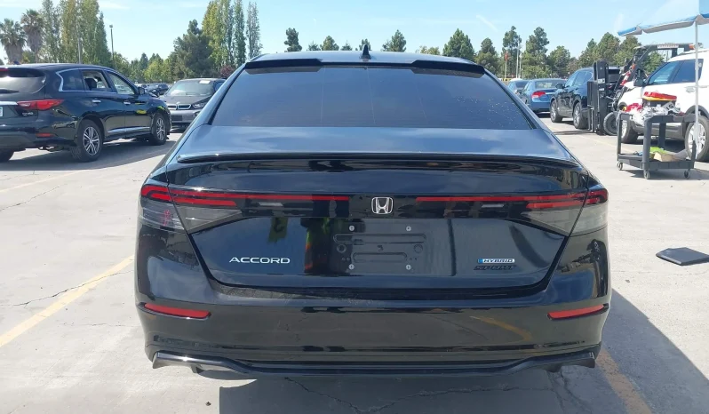 
								Honda Accord Hybrid full									