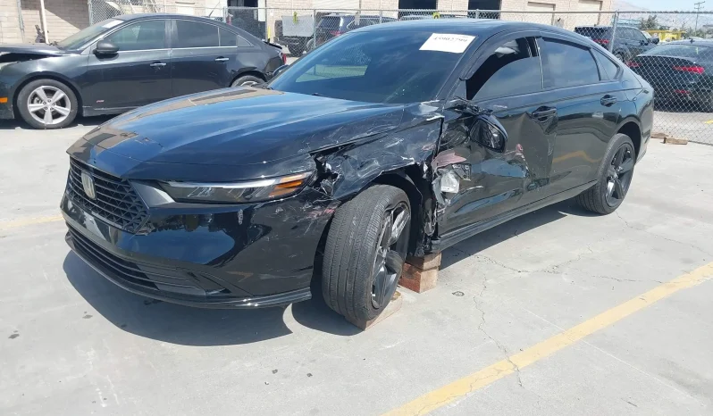 
								Honda Accord Hybrid full									