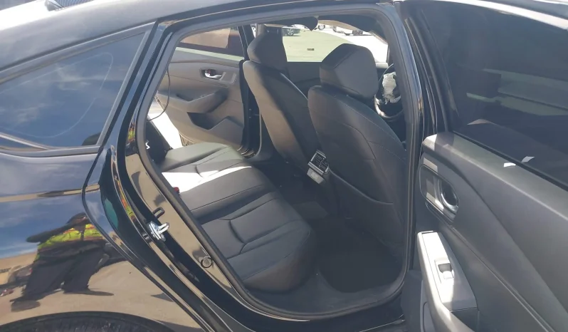 
								Honda Accord Hybrid full									