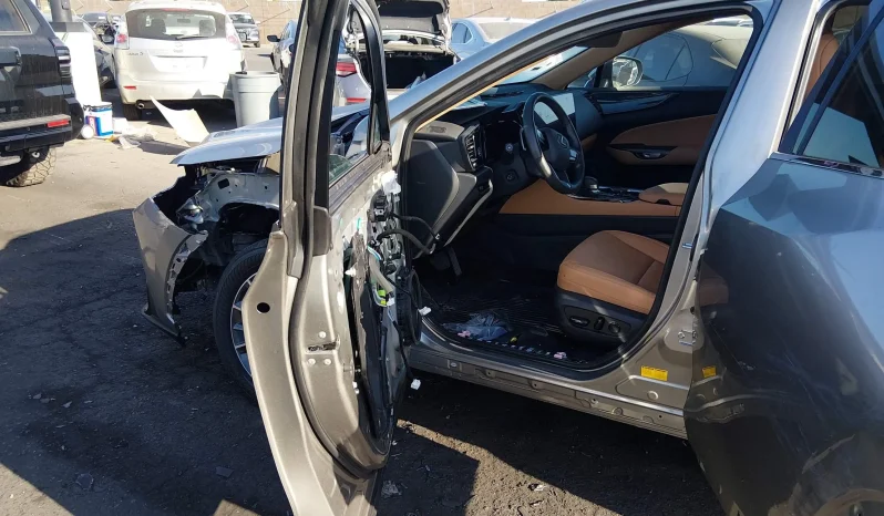 
								Lexus NX 350H full									