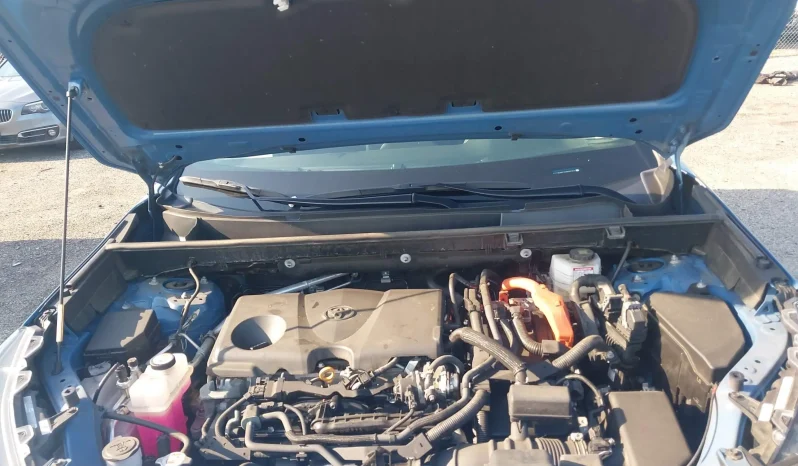 
								Toyota RAV4 full									