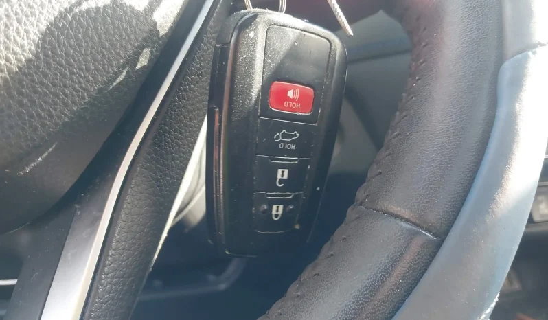 
								Toyota RAV4 full									
