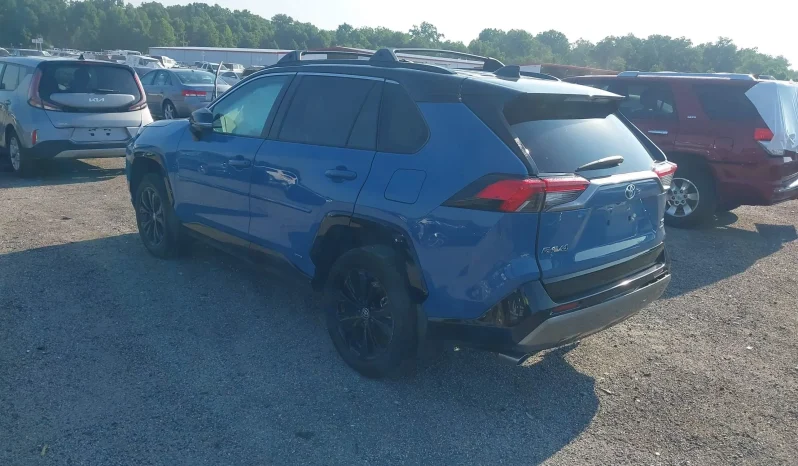 
								Toyota RAV4 full									