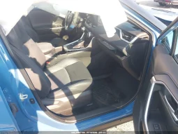 
										Toyota RAV4 full									