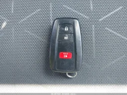 
										Toyota RAV4 full									