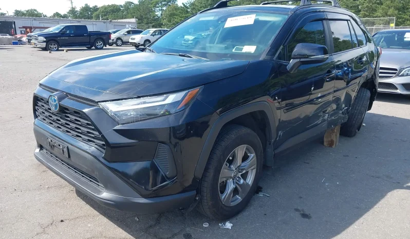 
								Toyota RAV4 full									