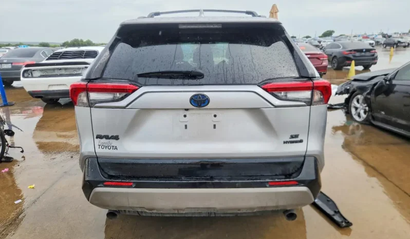 
								Toyota RAV4 full									