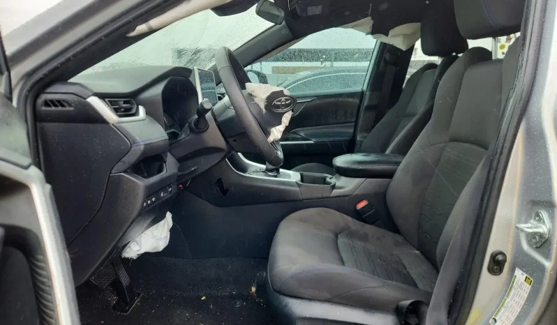 
								Toyota RAV4 full									