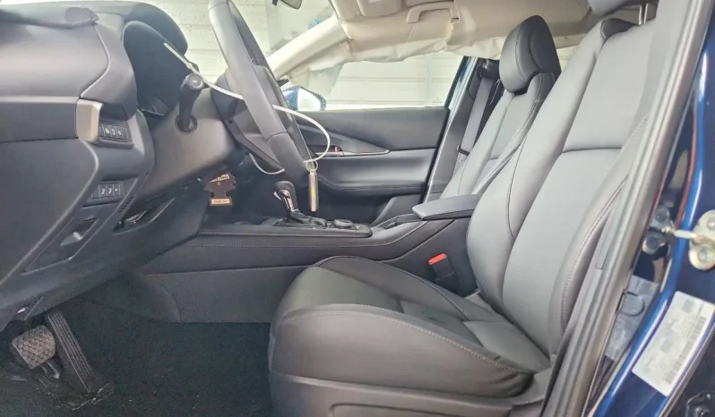 
								Mazda CX-30 full									