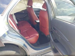 
										Mazda CX-30 full									