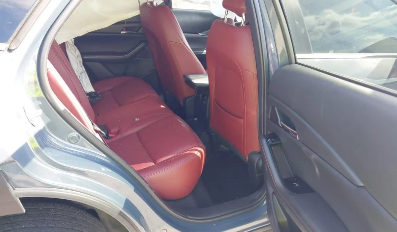 
								Mazda CX-30 full									