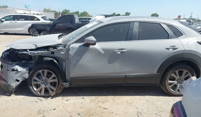 
								Mazda CX-30 full									