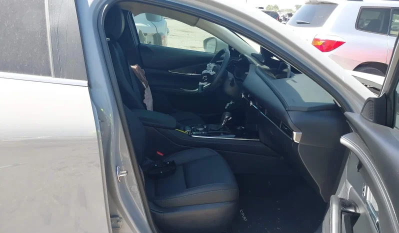 
								Mazda CX-30 full									