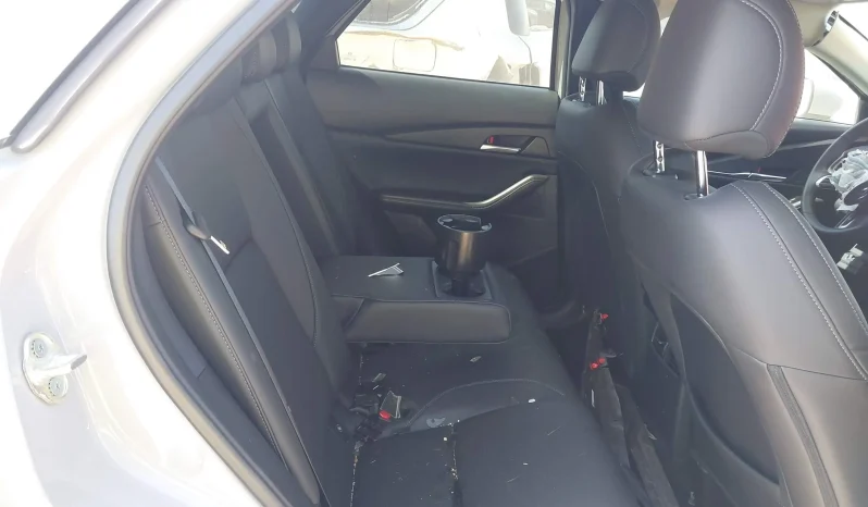 
								Mazda CX-30 full									