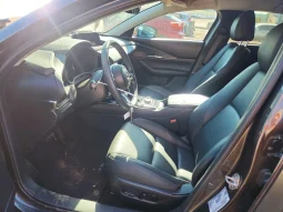 
										Mazda CX-30 full									