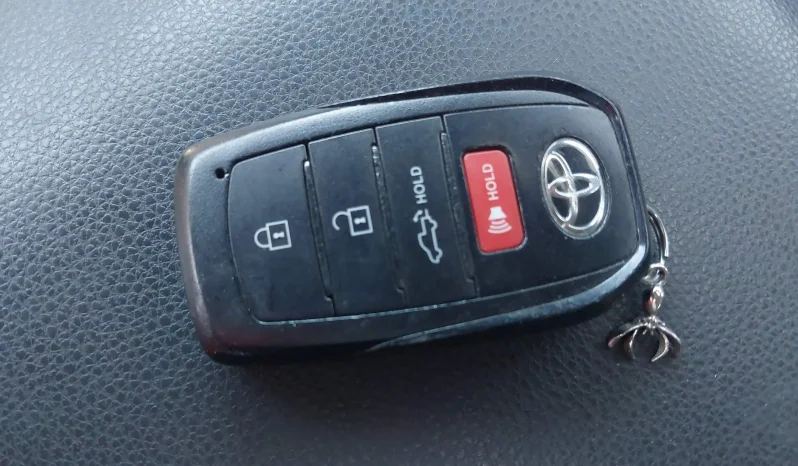 
								Toyota Tacoma Hybrid full									