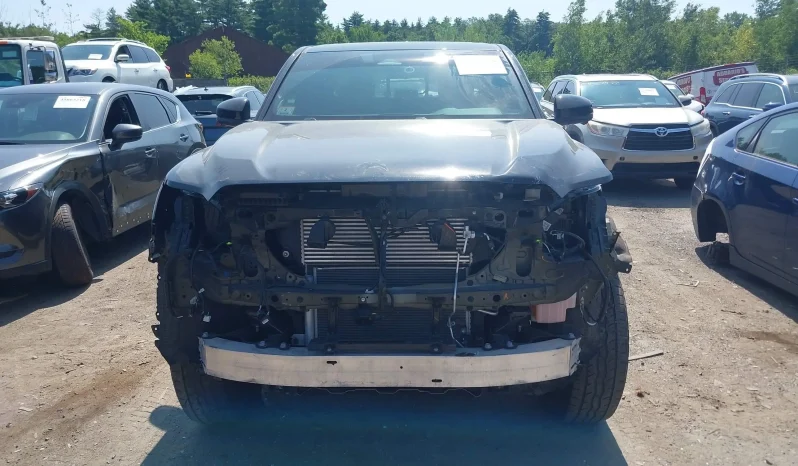 
								Toyota Tacoma Hybrid full									