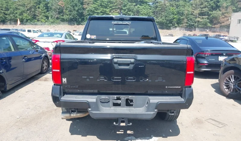 
								Toyota Tacoma Hybrid full									