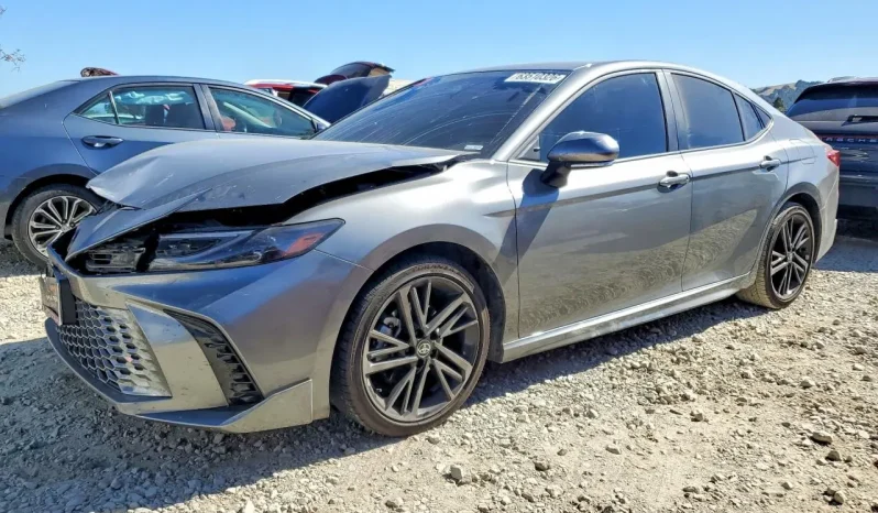 
								Toyota Camry Xse full									