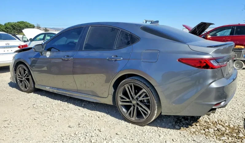 
								Toyota Camry Xse full									