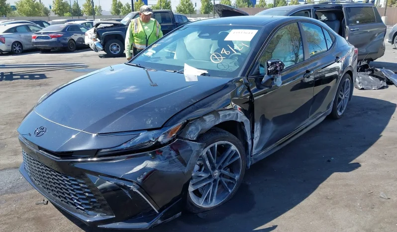 
								Toyota Camry full									