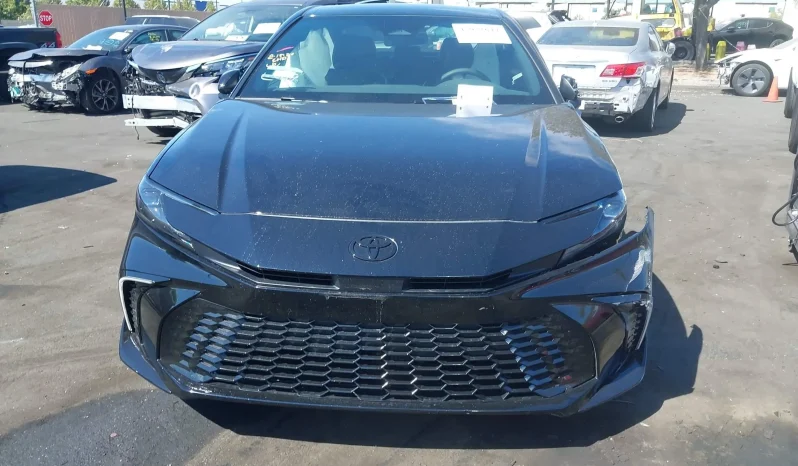 
								Toyota Camry full									