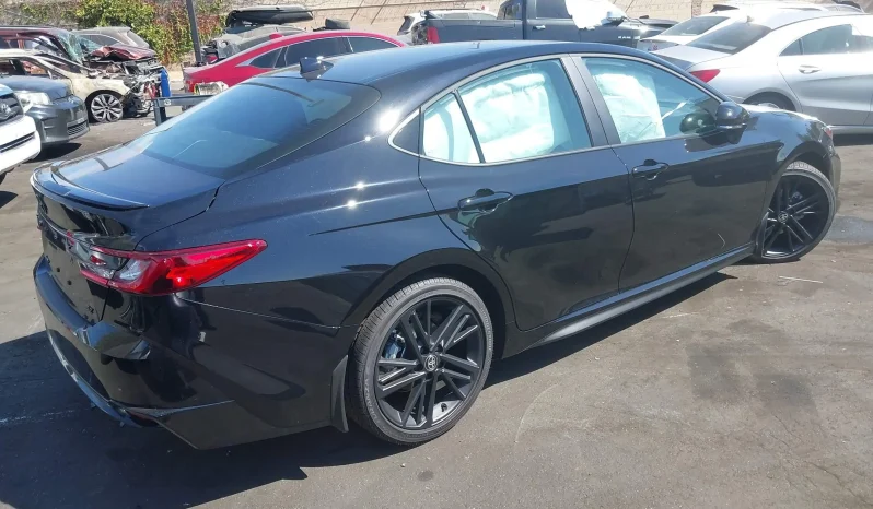 
								Toyota Camry full									