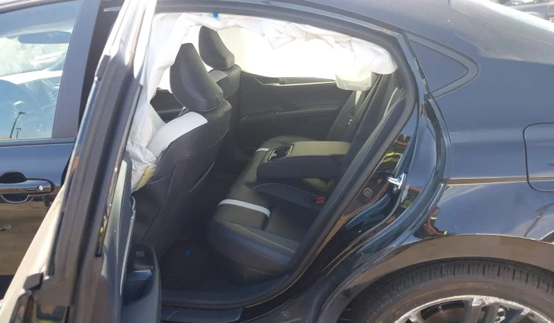 
								Toyota Camry full									