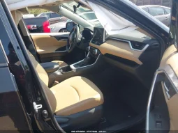 
										Toyota RAV4 full									