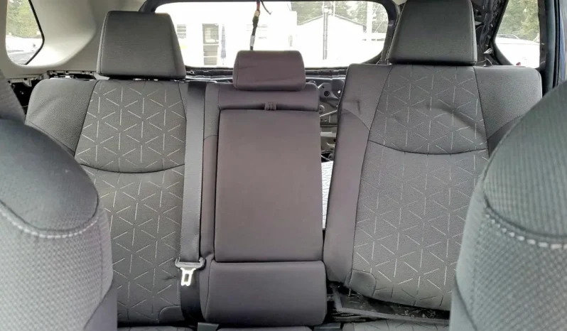 
								Toyota RAV4 full									