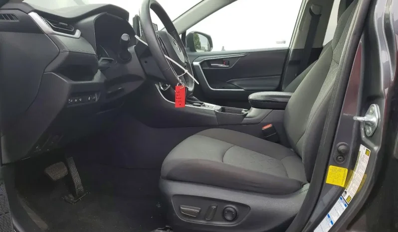 
								Toyota RAV4 full									