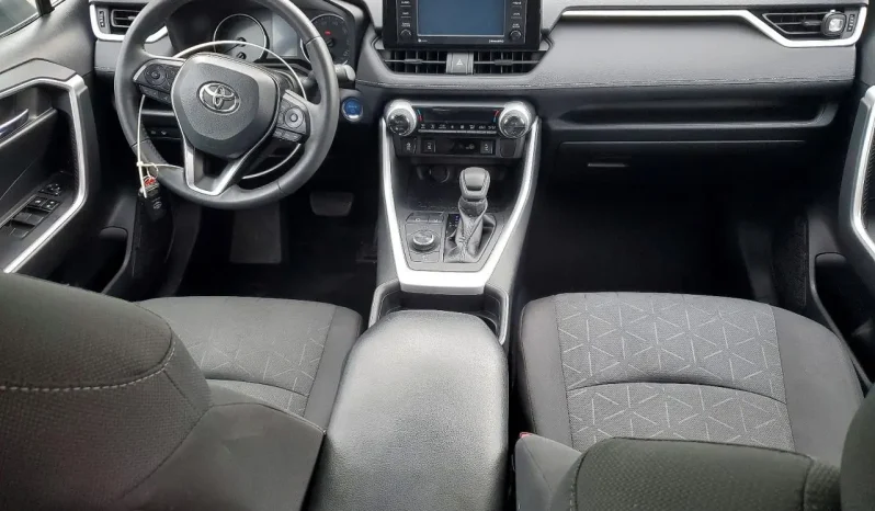 
								Toyota RAV4 full									