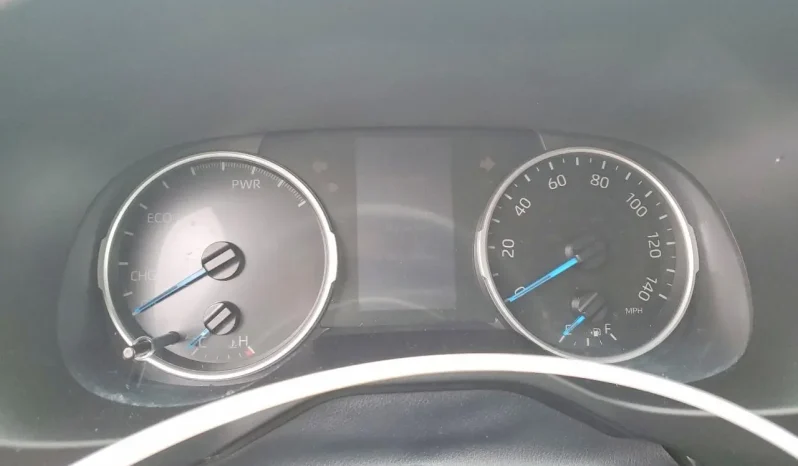 
								Toyota RAV4 full									