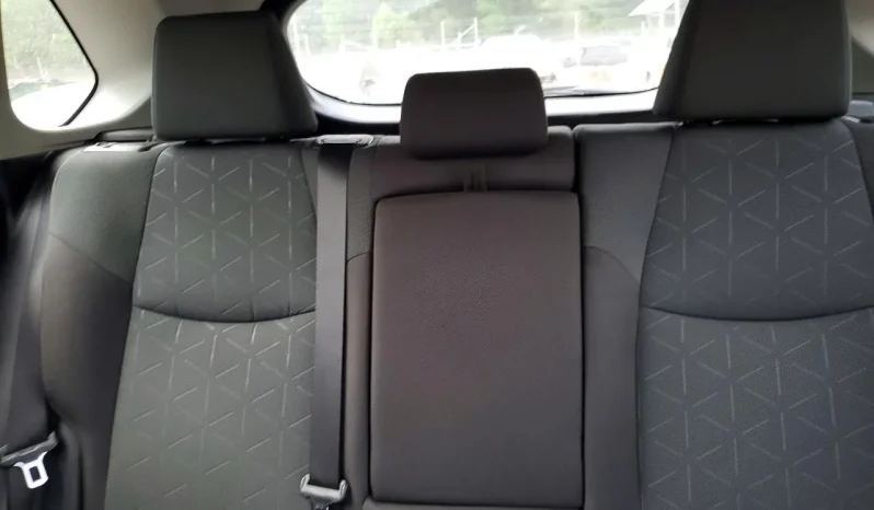 
								Toyota RAV4 full									