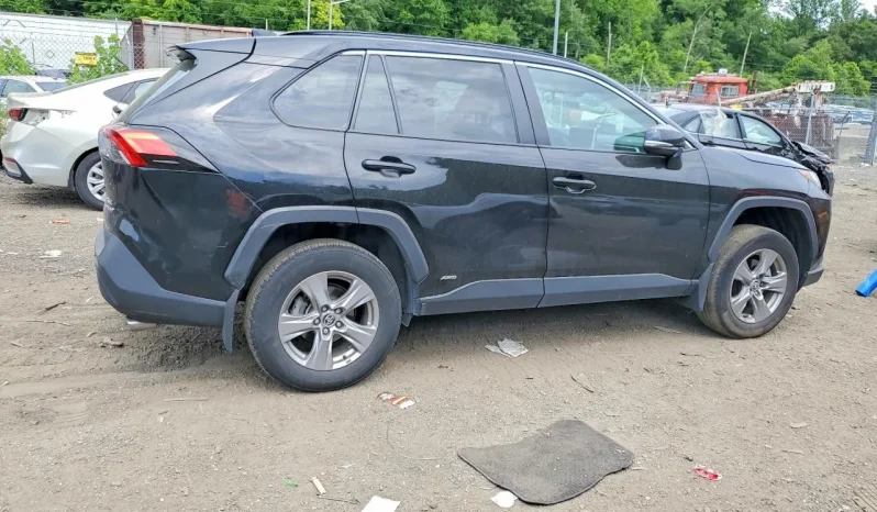 
								Toyota RAV4 full									