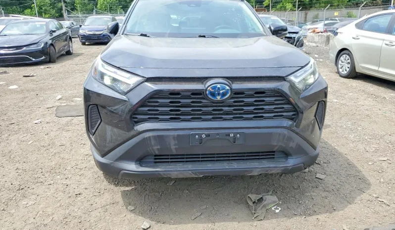 
								Toyota RAV4 full									