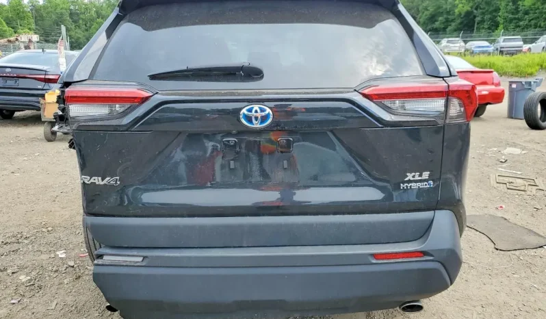 
								Toyota RAV4 full									