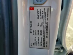 
										Tesla MODEL 3 full									