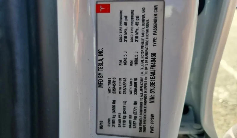 
								Tesla MODEL 3 full									