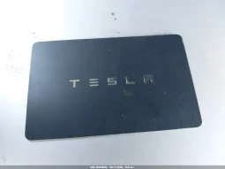 
										Tesla Model 3 full									